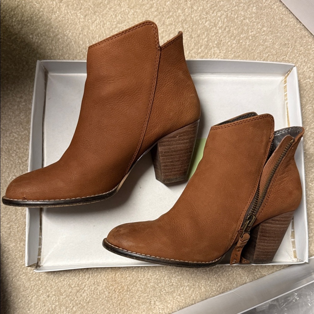Steve Madden Tan Ankle Booties
